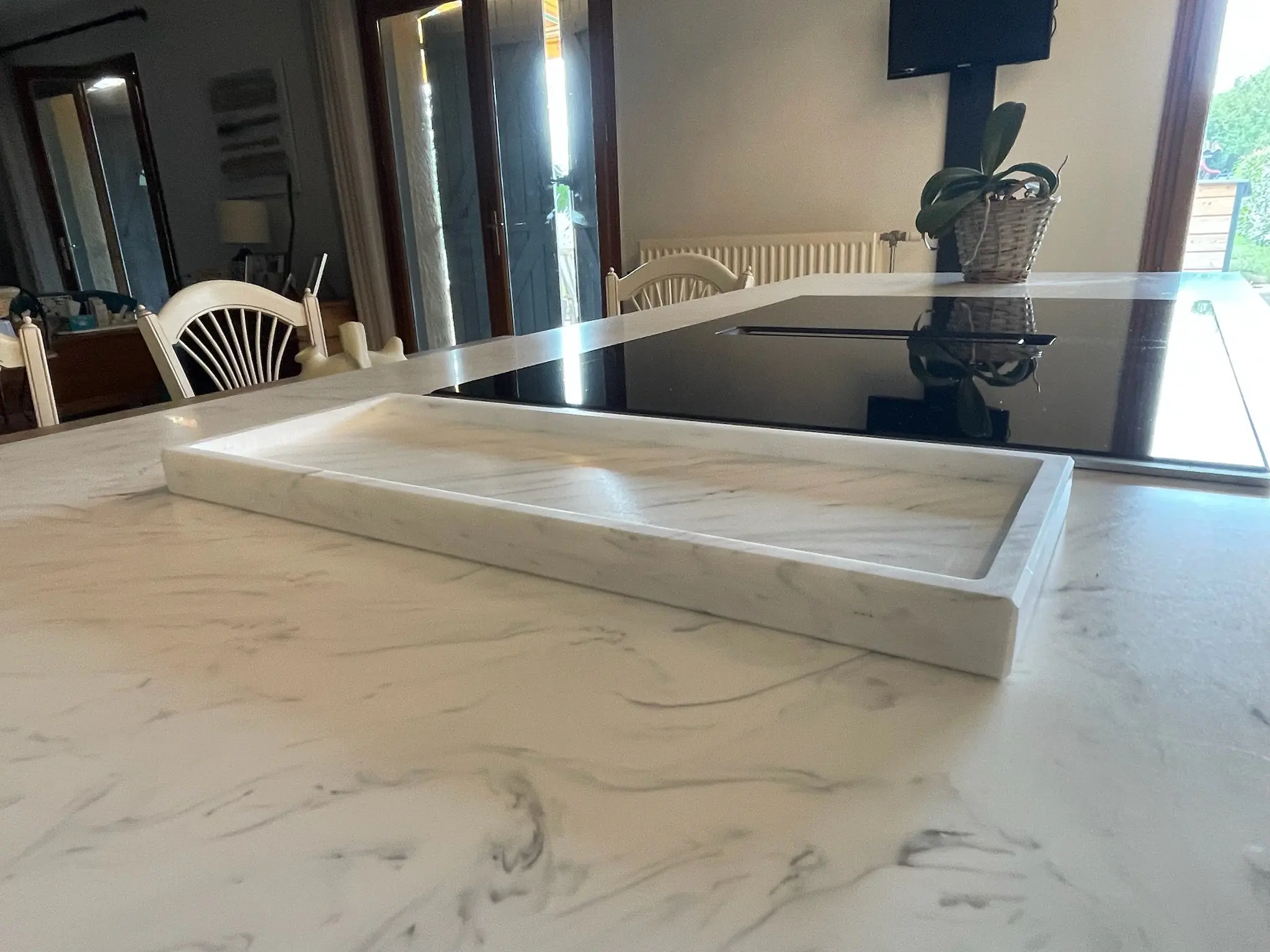 Détail du plan de travail effet marbre
